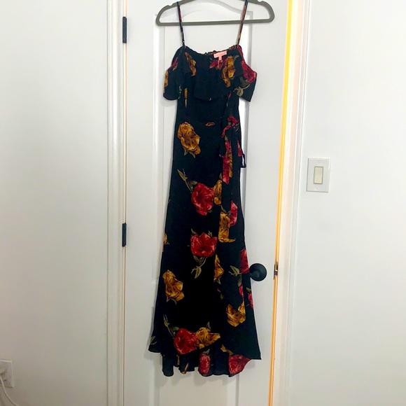 Lulu’s Good To You Black Floral Print Wrap Dress - Picture 4 of 5